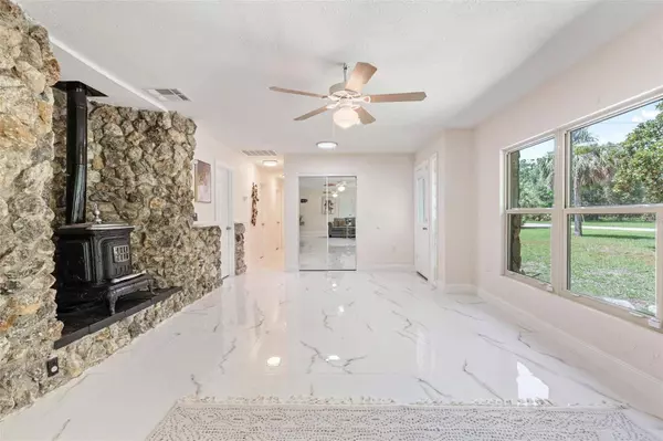 67 COVE RD, Inglis, FL 34449