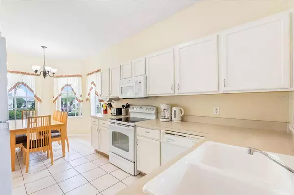 454 GLENEAGLES DR, Davenport, FL 33897