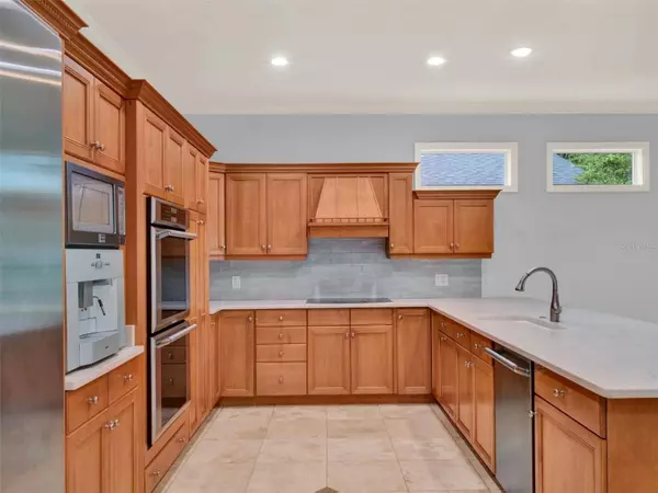 130 W KINGS WAY, Winter Park, FL 32789