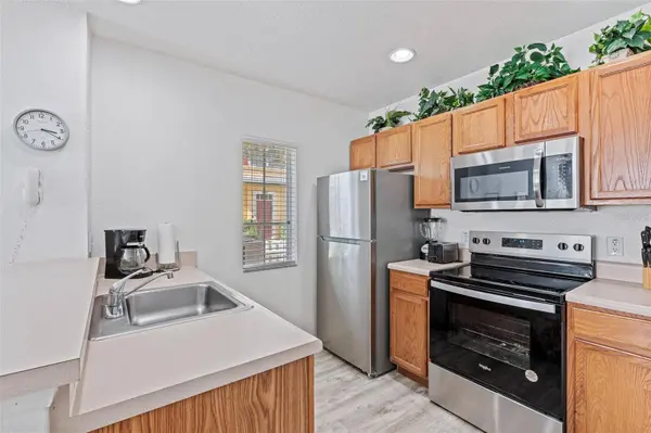 4601 YELLOWGOLD RD W #107, Kissimmee, FL 34746