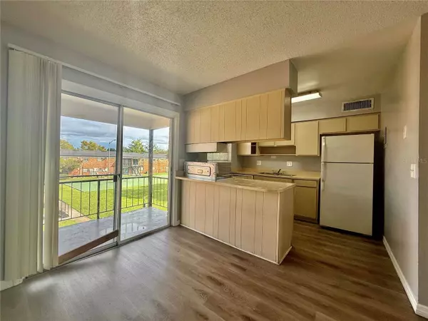 5325 CURRY FORD RD #20, Orlando, FL 32812