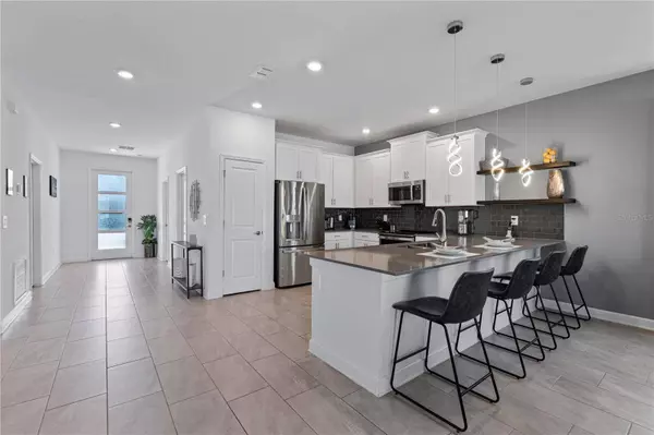 9190 SOMMERSET HILLS DR, Davenport, FL 33896