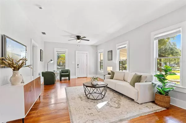 12 N FOREST AVE, Orlando, FL 32803