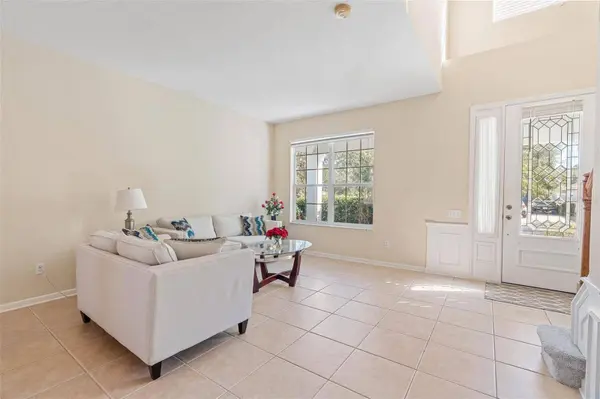 8650 ABBOTSBURY DR, Windermere, FL 34786