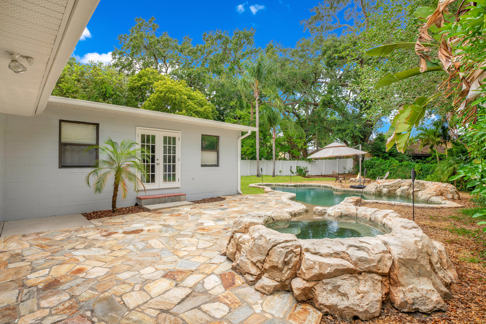 Bent Danholm, Real Estate Marketing Expert and Broker-Owner with MAXIM Realty Orlando sells Stunning Mid-Century Modern in College Park