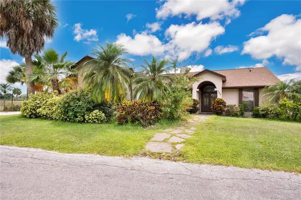 209 S LAKESHORE DR, Ocoee, FL 34761