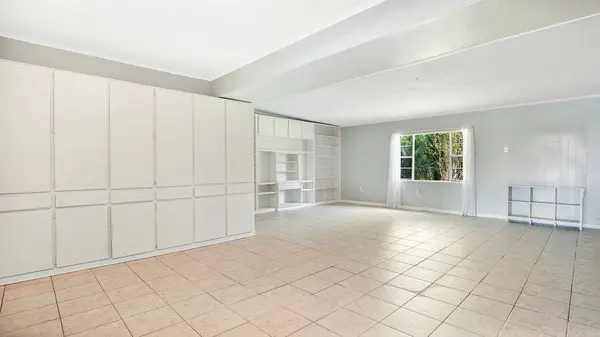 5651 Lido St, Orlando, FL 32807 - Family Room