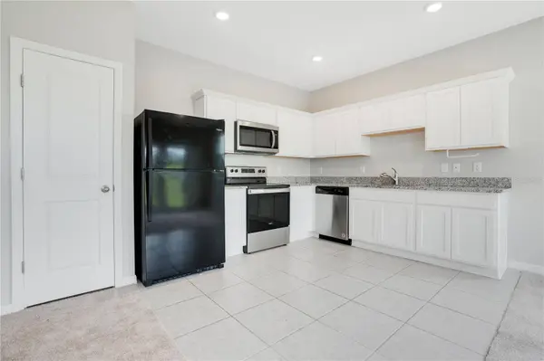 1068 APPLETON ST, Davenport, FL 33837