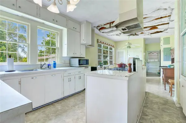 2052 CAROLINA AVE, Gotha, FL 34734