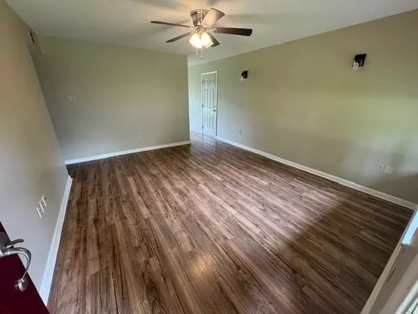 127 Fieldcrest Dr, AR 72143