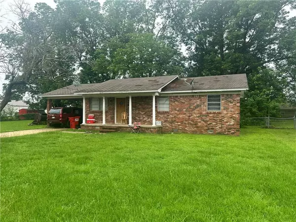30 S 5th Ave, Dardanelle, AR 72834