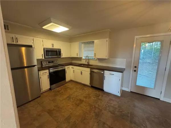 611 W Moore, Searcy, AR 72143