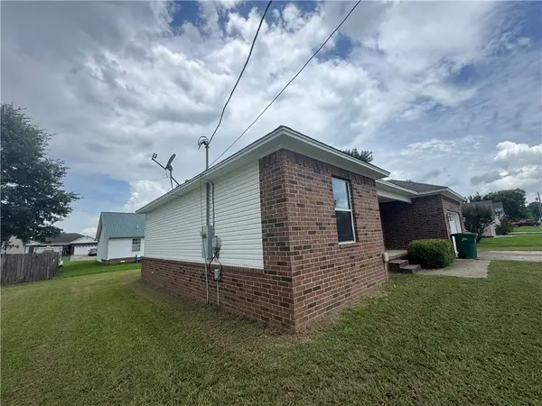 1008 Tori Ln, Beebe, AR 72012