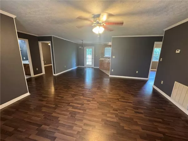 103 Lelia Ln, Searcy, AR 72143