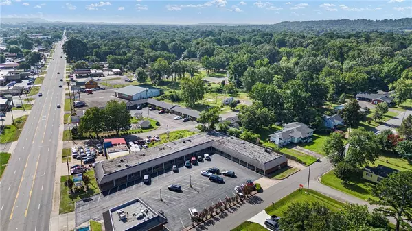 2621 W Main, Russellville, AR 72802