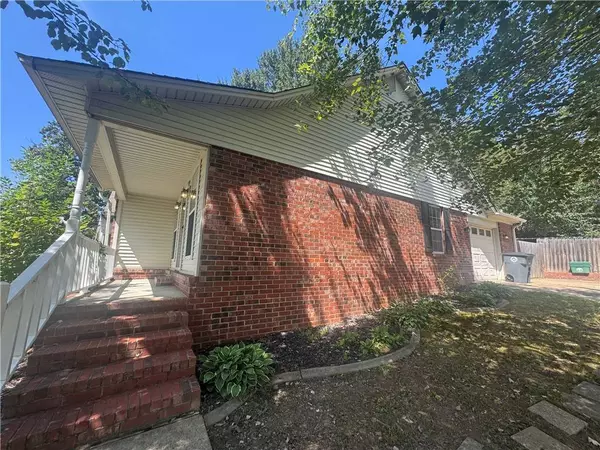 202 March Cv, Searcy, AR 72143