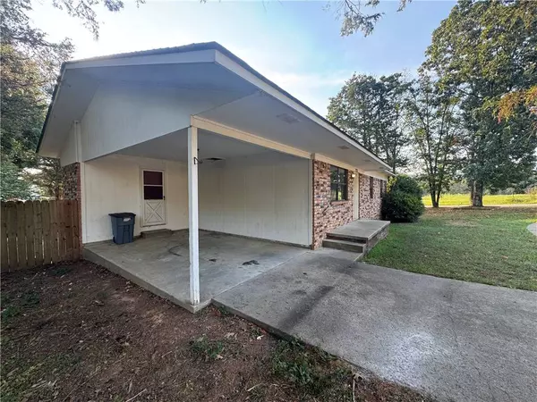 725 Spruce St, Healing Springs, AR 72545