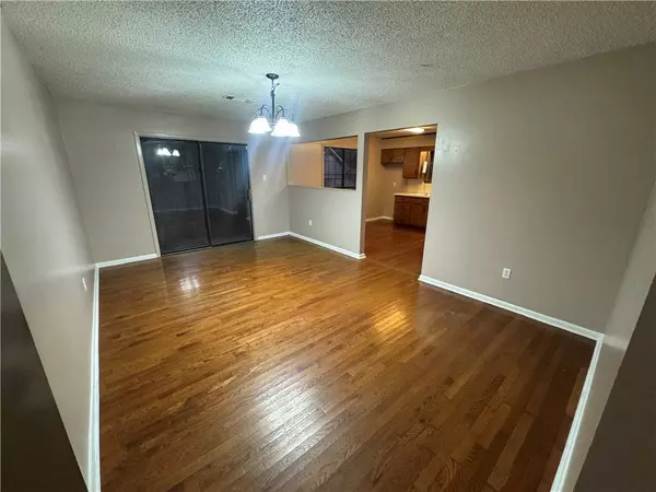 15 Overlook Dr, Searcy, AR 72143