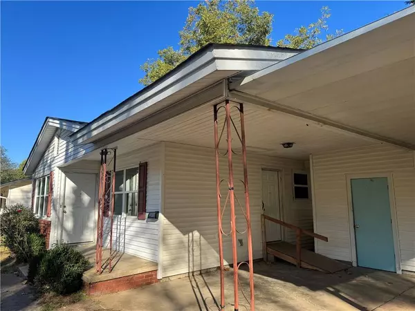 100 W Lincoln St, Searcy, AR 72143