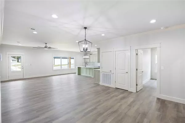 107 Harbor Cir, Russellville, AR 72802