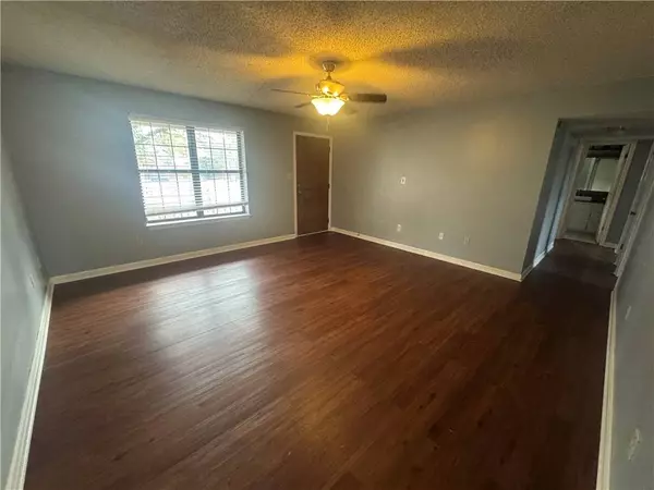 104 Northfield Dr, Searcy, AR 72143