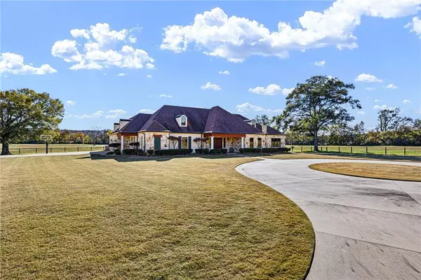 2365 W Gum Log Rd, Russellville, AR 72802