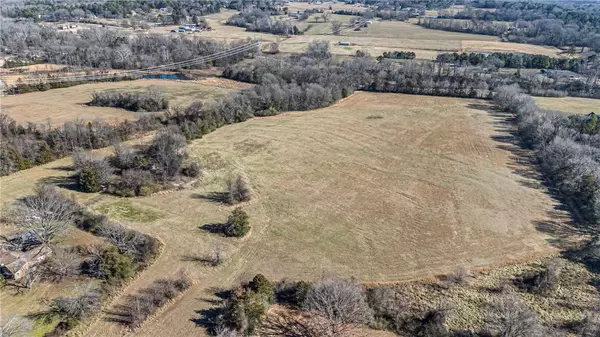 75 Round Rock Rd, Russellville, AR 72802