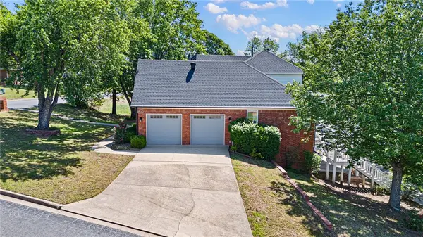 8 Ridgeline Dr, Russellville, AR 72802