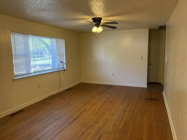 1414 Boston Pl, Russellville, AR 72801
