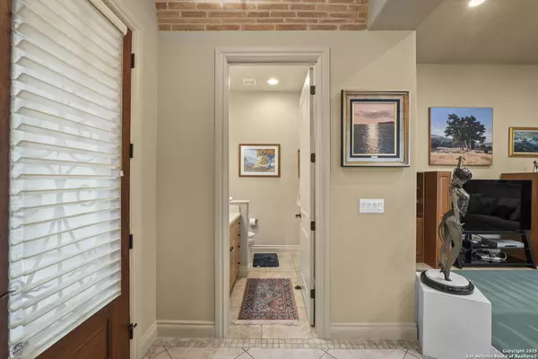 6730 Frua, San Antonio, TX 78257