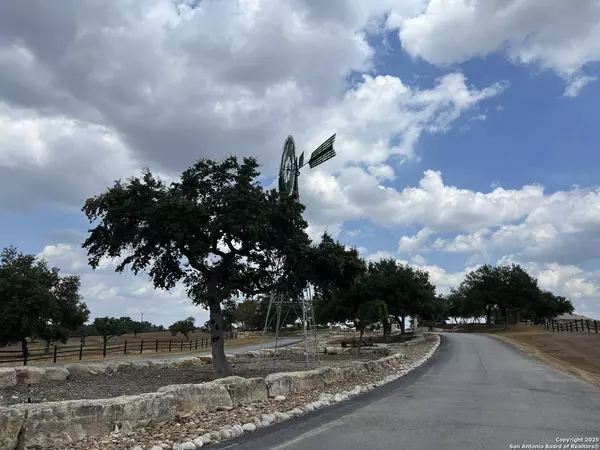 113 Daniel Jackson, Blanco, TX 78606