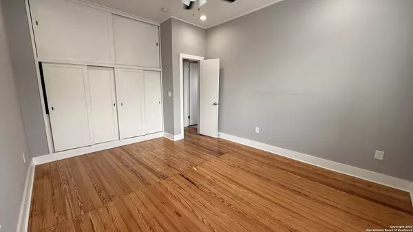 107 Willim UNIT 4, Alamo Heights, TX 78209