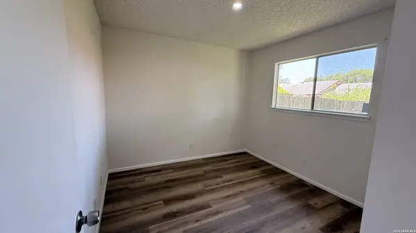7418 PIPERS CREEK ST, San Antonio, TX 78251