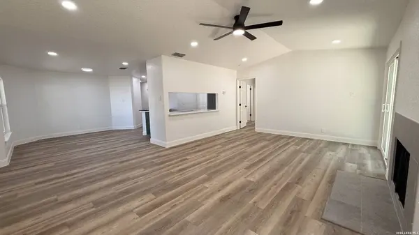 14263 Clover, San Antonio, TX 78217