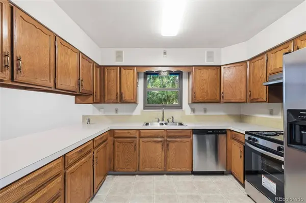 2345 Lanyon DR, Longmont, CO 80503