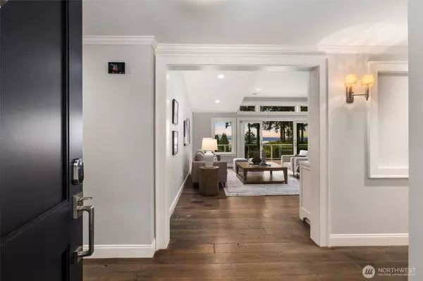 13535 8th AVE NW, Seattle, WA 98177