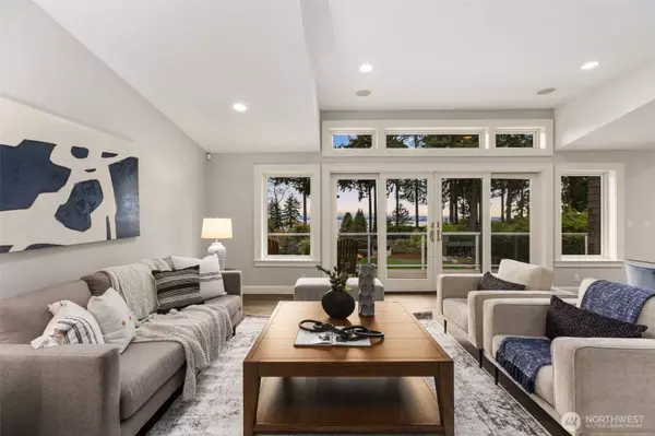 13535 8th AVE NW, Seattle, WA 98177