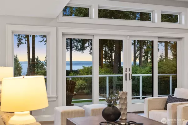 13535 8th AVE NW, Seattle, WA 98177