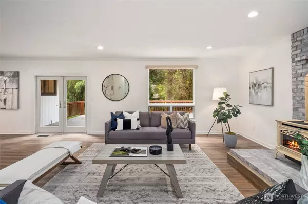 12419 NE 72nd ST, Kirkland, WA 98033