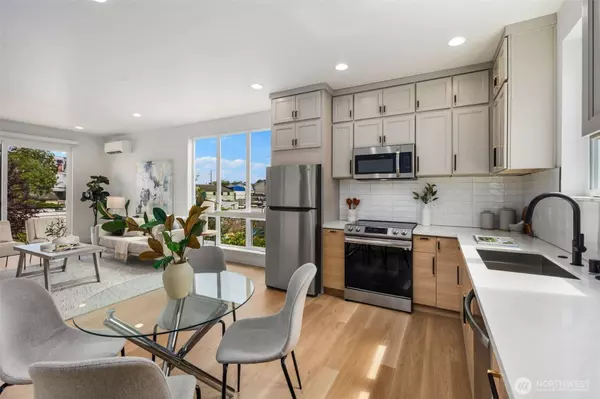 931 N 92nd ST #B, Seattle, WA 98103