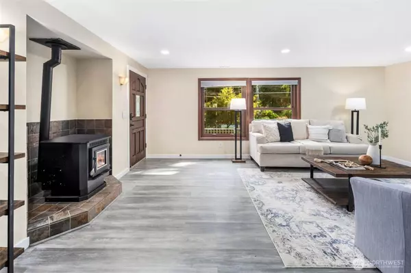 31828 NE 103rd ST, Carnation, WA 98014