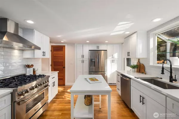 7316 128th AVE NE, Kirkland, WA 98033