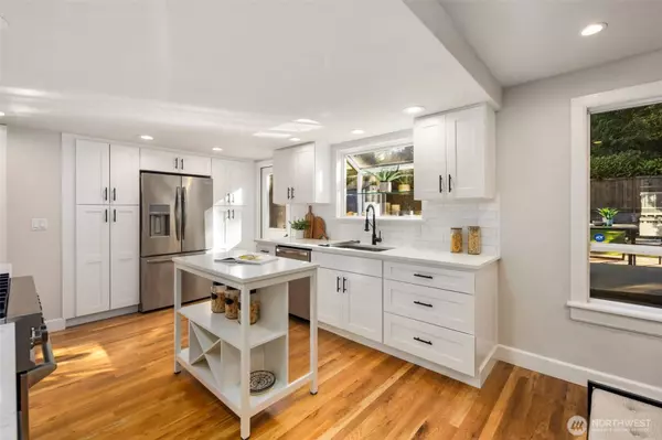 7316 128th AVE NE, Kirkland, WA 98033