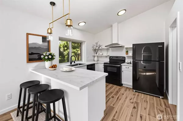 5502 NE 10th ST, Renton, WA 98059