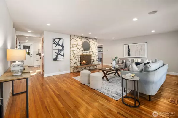 7316 128th AVE NE, Kirkland, WA 98033