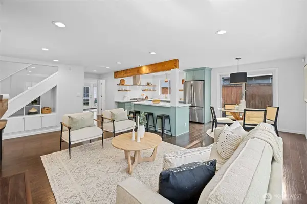 3410 77th AVE SE, Mercer Island, WA 98040