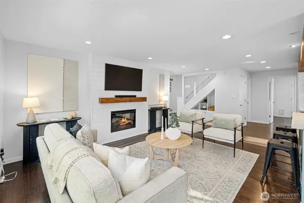 3410 77th AVE SE, Mercer Island, WA 98040