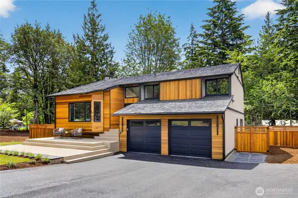 17409 NE 136th ST, Redmond, WA 98052