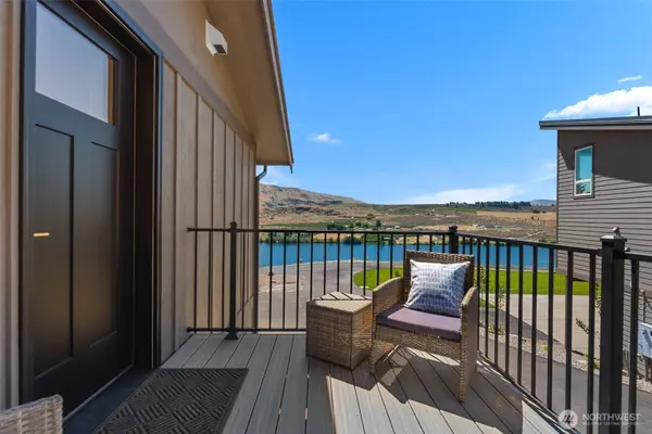 42 Osprey Nest RD, Pateros, WA 98846