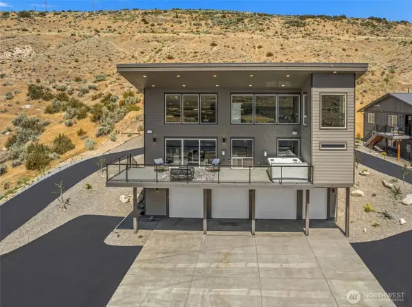 44 Osprey Nest RD, Pateros, WA 98846